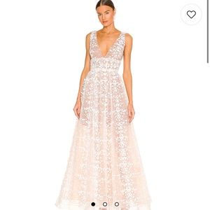 Bronx and Banco Size Medium Megan Floral Embroidered A-Line Maxi Dress White